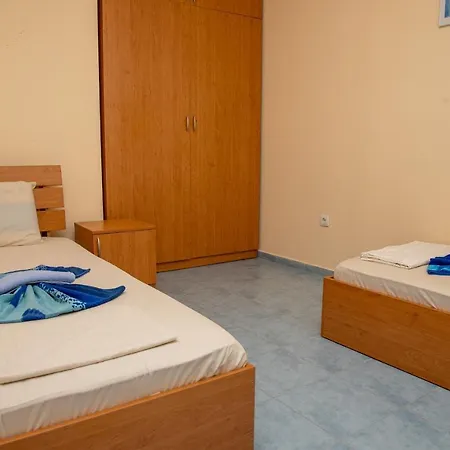 2bd Flat With A Pool Close To Cacao Beach דירה